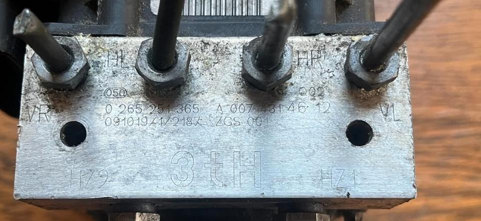 Mercedes Sprinter Hydraulikblock ABS Pumpe A0074314612 - Гидравлика для Грузовиков: фото 2 Mercedes Sprinter Hydraulikblock ABS Pumpe A0074314612 - Гидравлика для Грузовиков: фото 2