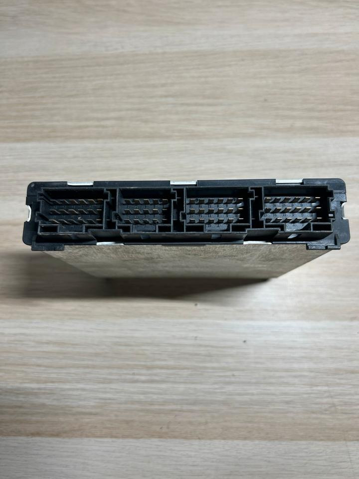 Mercedes Atego Elektronik FR VDO Steuergerät A0004465702 - Запчасти: фото 3 Mercedes Atego Elektronik FR VDO Steuergerät A0004465702 - Запчасти: фото 3