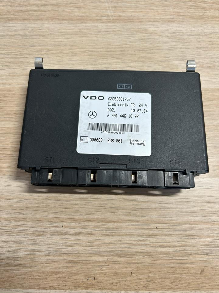 Mercedes VDO Elektronik FR Steuergerät A0014461002 - Запчасти: фото 2 Mercedes VDO Elektronik FR Steuergerät A0014461002 - Запчасти: фото 2