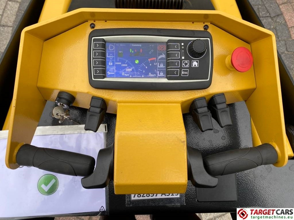 Мини-погрузчик с бортовым поворотом Conmeq AS15 Mini Skid Steer Loader 4x4 Electric: фото 8 Мини-погрузчик с бортовым поворотом Conmeq AS15 Mini Skid Steer Loader 4x4 Electric: фото 8