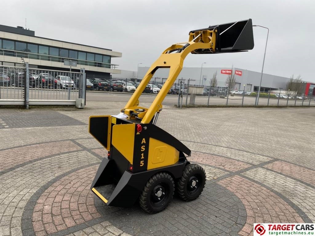 Мини-погрузчик с бортовым поворотом Conmeq AS15 Mini Skid Steer Loader 4x4 Electric: фото 24 Мини-погрузчик с бортовым поворотом Conmeq AS15 Mini Skid Steer Loader 4x4 Electric: фото 24