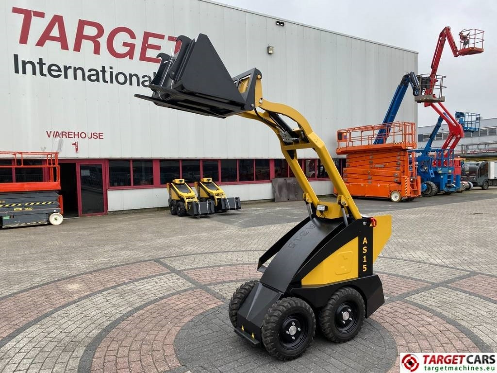 Мини-погрузчик с бортовым поворотом Conmeq AS15 Mini Skid Steer Loader 4x4 Electric: фото 6 Мини-погрузчик с бортовым поворотом Conmeq AS15 Mini Skid Steer Loader 4x4 Electric: фото 6