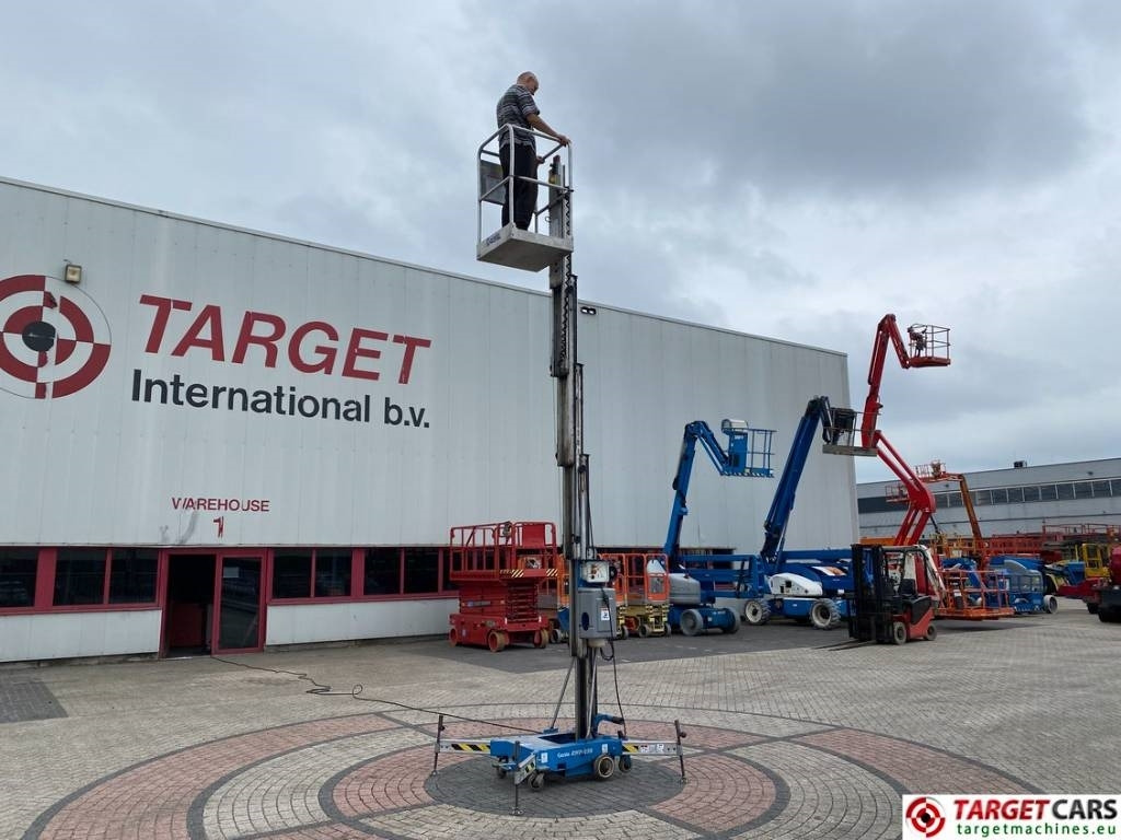 Genie AWP-25S Electric AC Vertical Mast Work Lift 950cm - Вертикальный мачтовый подъемник: фото 5 Genie AWP-25S Electric AC Vertical Mast Work Lift 950cm - Вертикальный мачтовый подъемник: фото 5