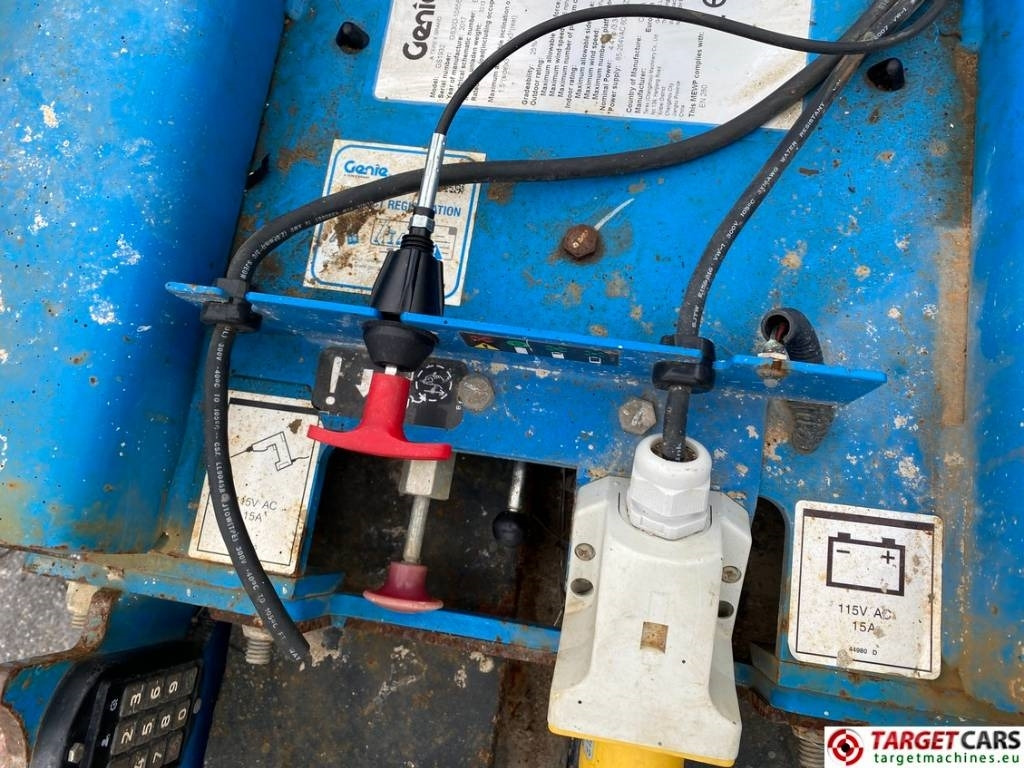 Ножничный подъемник Genie GS-1932 Electric Scissor Work Lift 779cm: фото 15