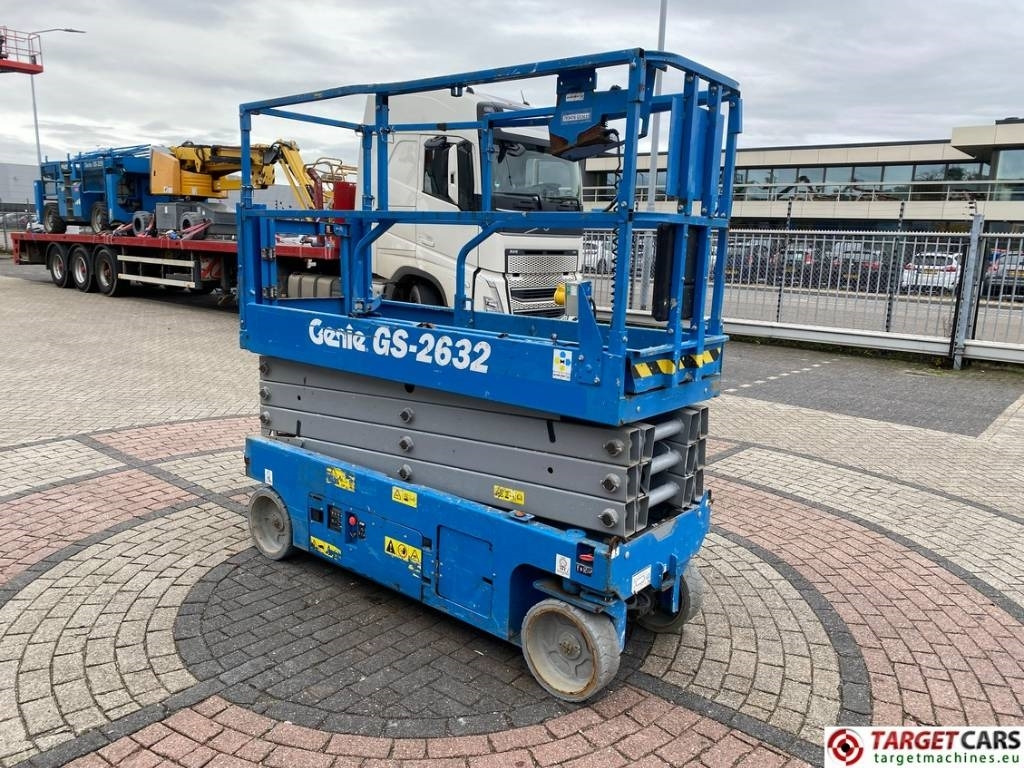 Genie GS-2632 Electric GS2632 Scissor Work Lift 992cm - Ножничный подъемник: фото 2 Genie GS-2632 Electric GS2632 Scissor Work Lift 992cm - Ножничный подъемник: фото 2