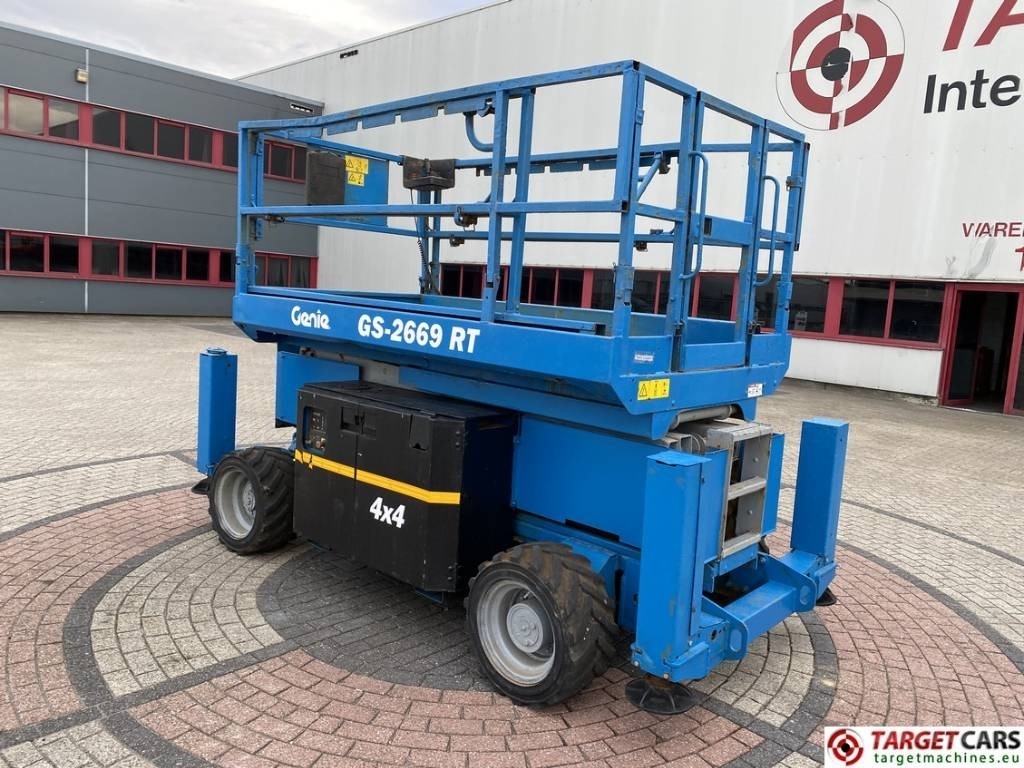 Genie GS-2669RT Diesel 4x4 Scissor Work Lift 1000cm - Ножничный подъемник: фото 4 Genie GS-2669RT Diesel 4x4 Scissor Work Lift 1000cm - Ножничный подъемник: фото 4