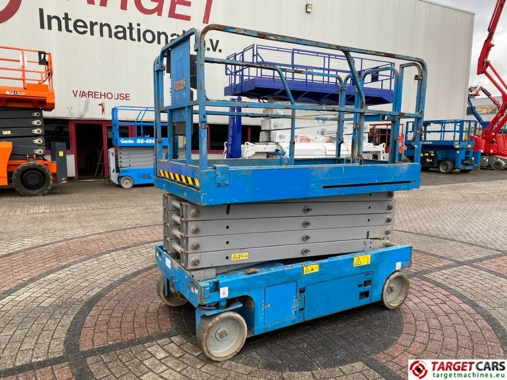 Genie GS-3246 Electric Scissor Work Lift 1175cm - Ножничный подъемник: фото 1 Genie GS-3246 Electric Scissor Work Lift 1175cm - Ножничный подъемник: фото 1
