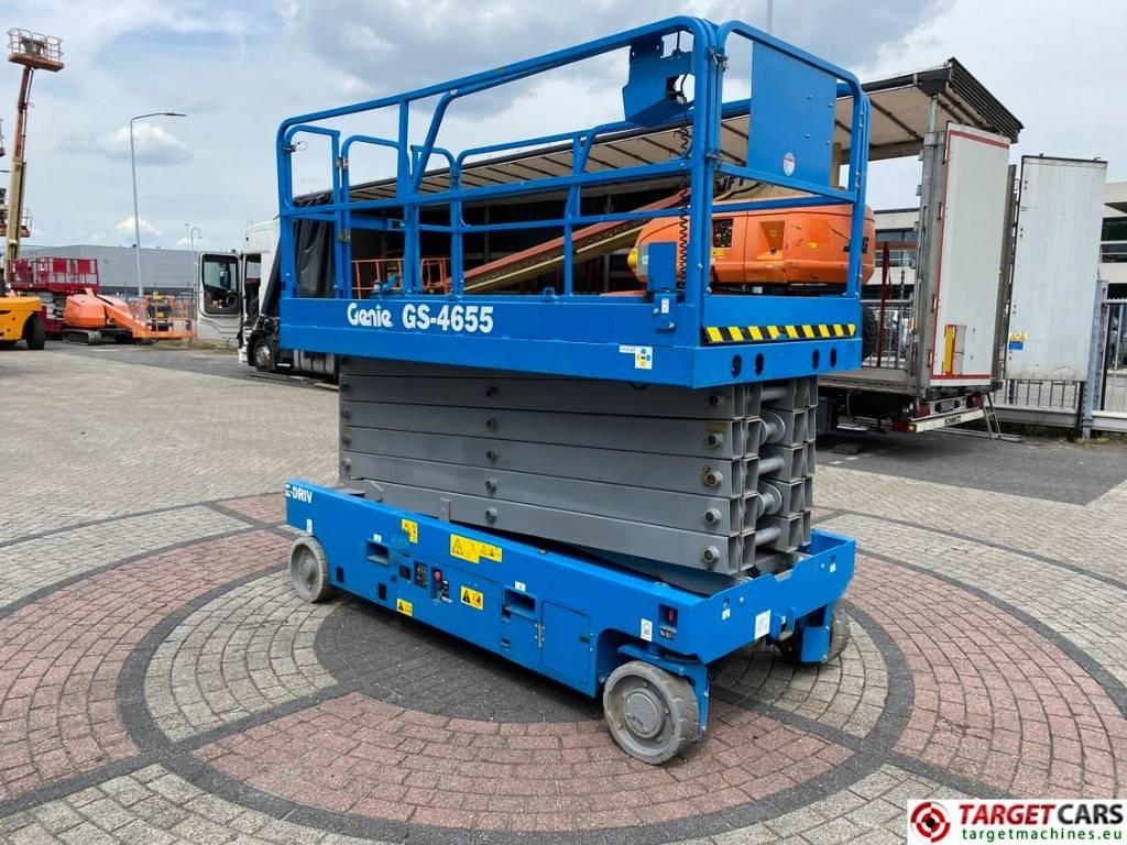 Genie GS-4655 Electric E-Drive Scissor Work Lift 1595cm - Ножничный подъемник: фото 2 Genie GS-4655 Electric E-Drive Scissor Work Lift 1595cm - Ножничный подъемник: фото 2