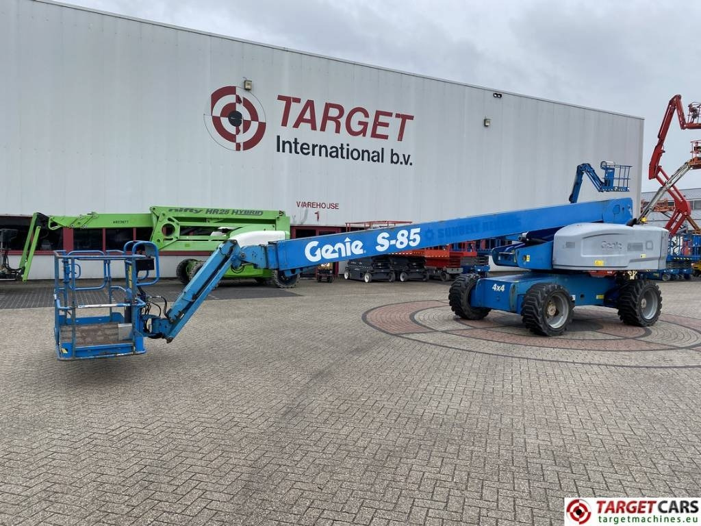 Genie S-85 Telescopic 4x4 Diesel Boom Work Lift 2791cm  - Телескопический подъемник: фото 1 Genie S-85 Telescopic 4x4 Diesel Boom Work Lift 2791cm  - Телескопический подъемник: фото 1