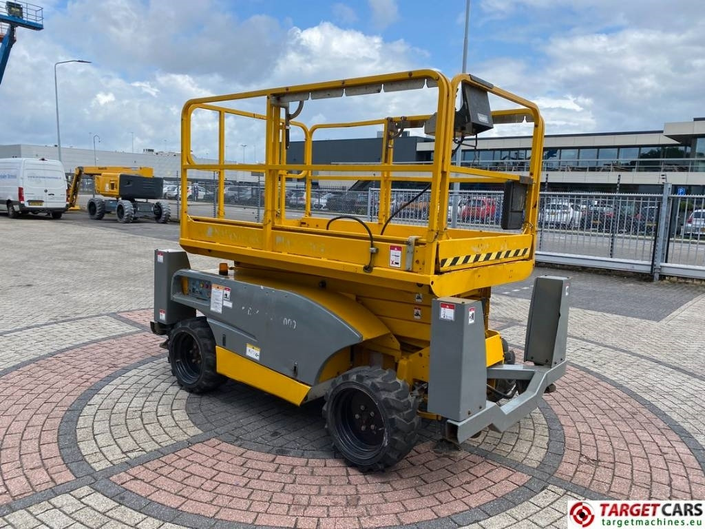 Haulotte Compact 10DX Diesel 4x4 Scissor Work Lift 1015cm - Ножничный подъемник: фото 2 Haulotte Compact 10DX Diesel 4x4 Scissor Work Lift 1015cm - Ножничный подъемник: фото 2