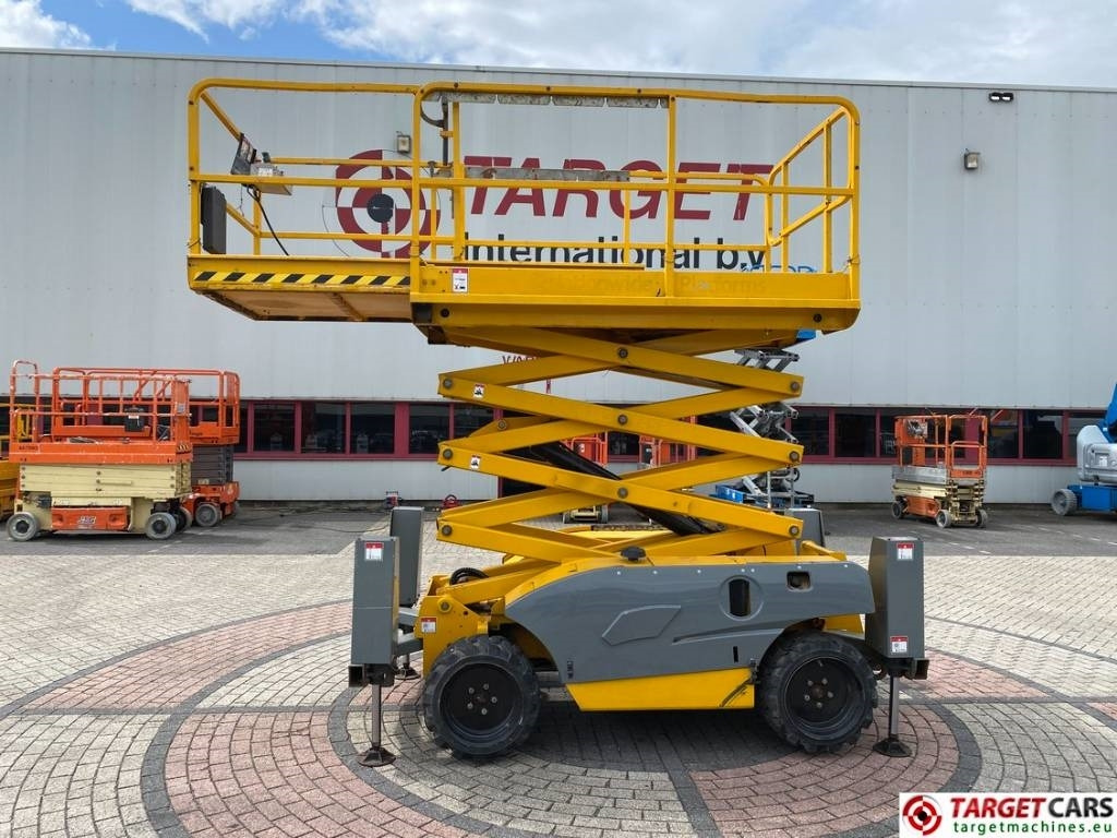 Haulotte Compact 10DX Diesel 4x4 Scissor Work Lift 1015cm - Ножничный подъемник: фото 5 Haulotte Compact 10DX Diesel 4x4 Scissor Work Lift 1015cm - Ножничный подъемник: фото 5