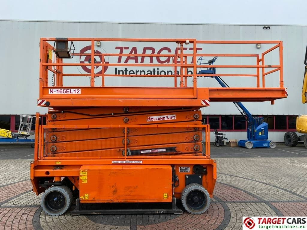 Holland Lift CombiStar N165EL12 Electric Scissor WorkLift 18.5M - Ножничный подъемник: фото 5 Holland Lift CombiStar N165EL12 Electric Scissor WorkLift 18.5M - Ножничный подъемник: фото 5