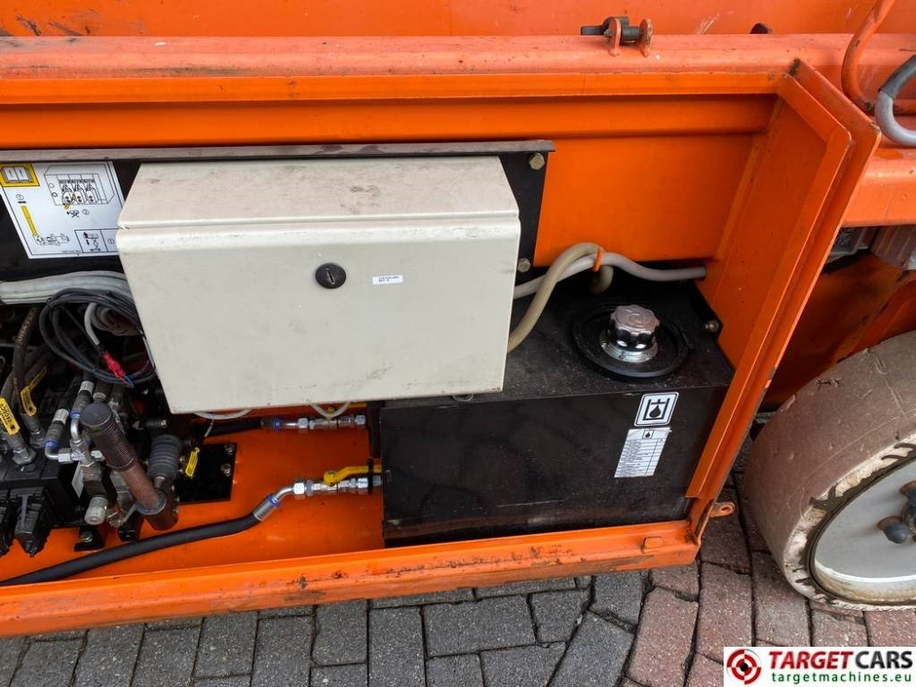 Ножничный подъемник JLG 153-12 Liftlux Electric Scissor Work Lift 1730cm: фото 16 Ножничный подъемник JLG 153-12 Liftlux Electric Scissor Work Lift 1730cm: фото 16