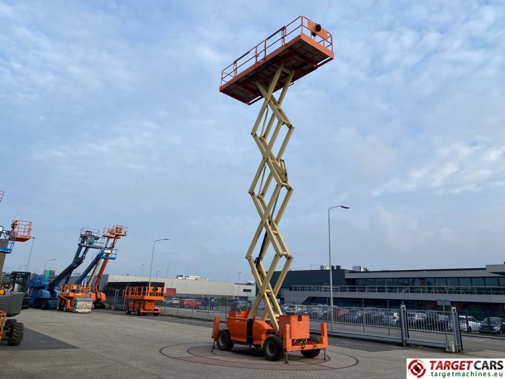 Ножничный подъемник JLG 4394RT Diesel 4x4 Scissor Work Lift 1511cm: фото 7