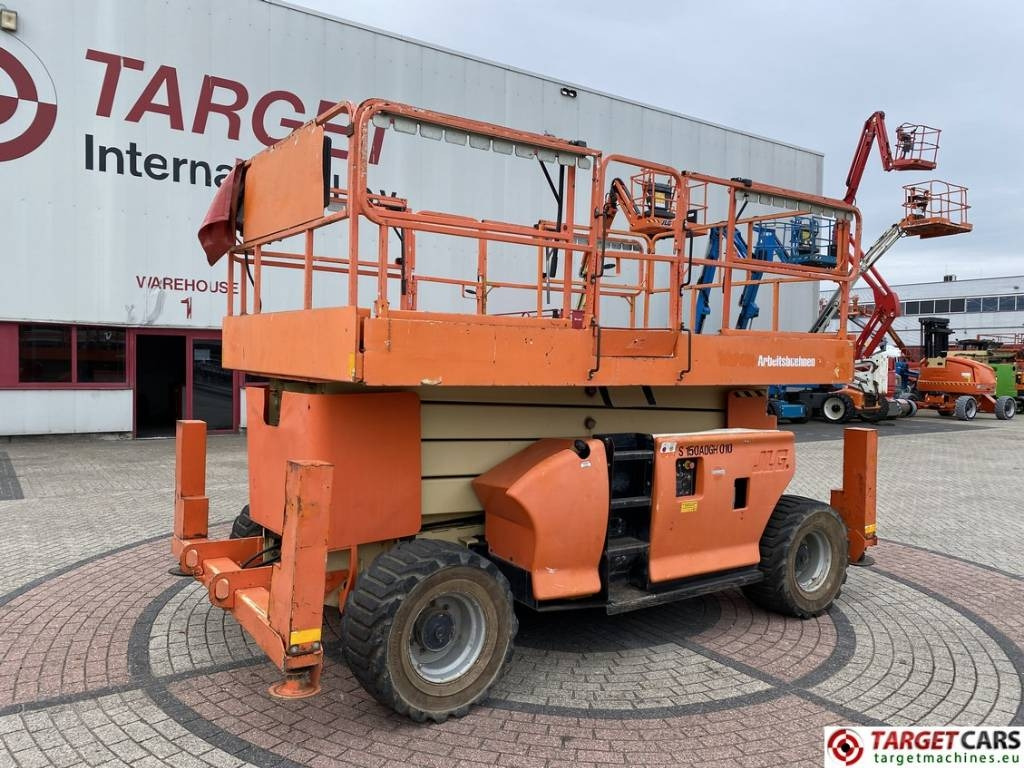 JLG 4394RT Diesel 4x4 Scissor Work Lift 1511cm - Ножничный подъемник: фото 1 JLG 4394RT Diesel 4x4 Scissor Work Lift 1511cm - Ножничный подъемник: фото 1