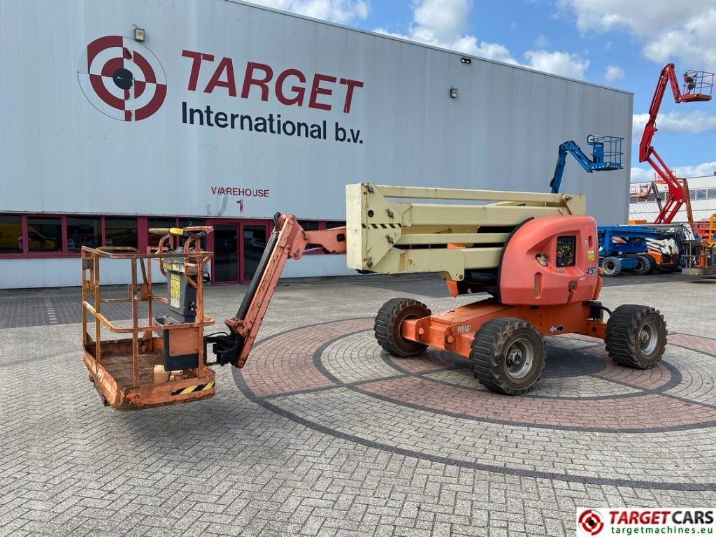 JLG 450AJ Articulated 4x4 Diesel Boom Work Lift 1551cm - Коленчатый подъемник: фото 1 JLG 450AJ Articulated 4x4 Diesel Boom Work Lift 1551cm - Коленчатый подъемник: фото 1