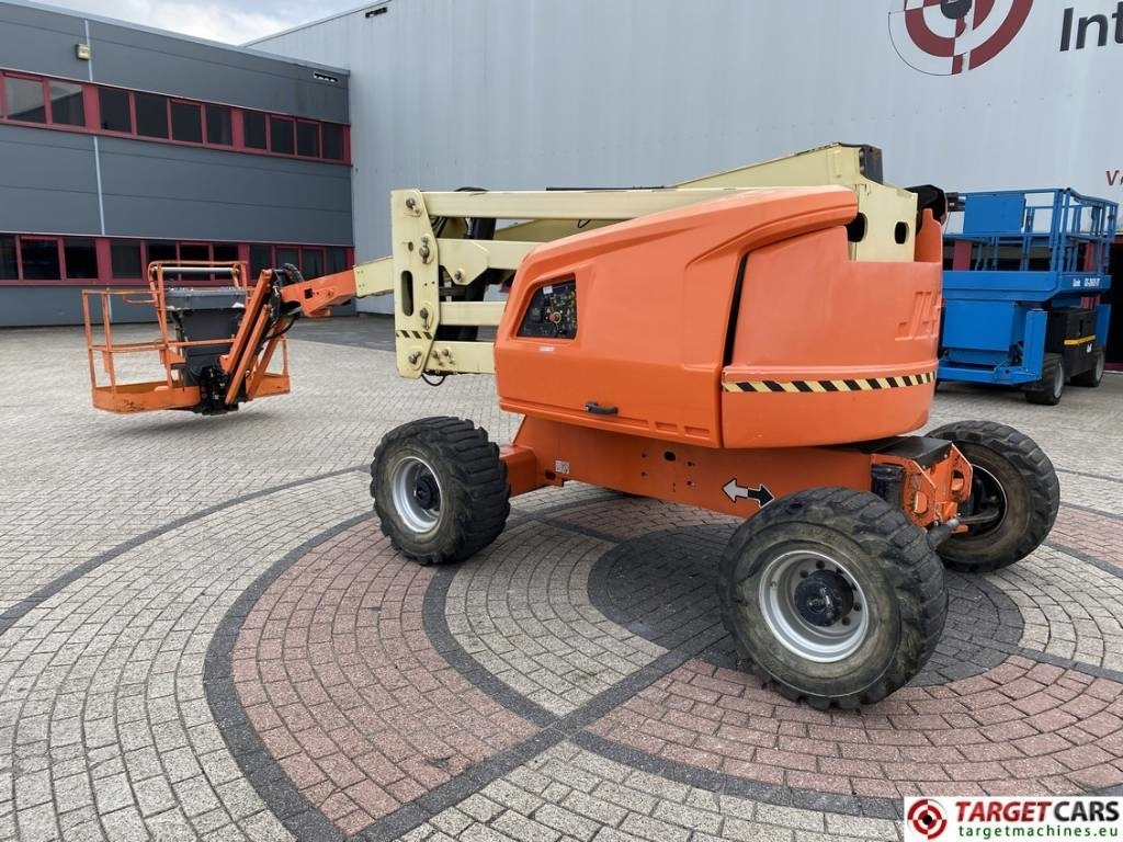JLG 520AJ Articulated 4x4 Diesel Boom Work Lift 1800cm - Коленчатый подъемник: фото 4 JLG 520AJ Articulated 4x4 Diesel Boom Work Lift 1800cm - Коленчатый подъемник: фото 4
