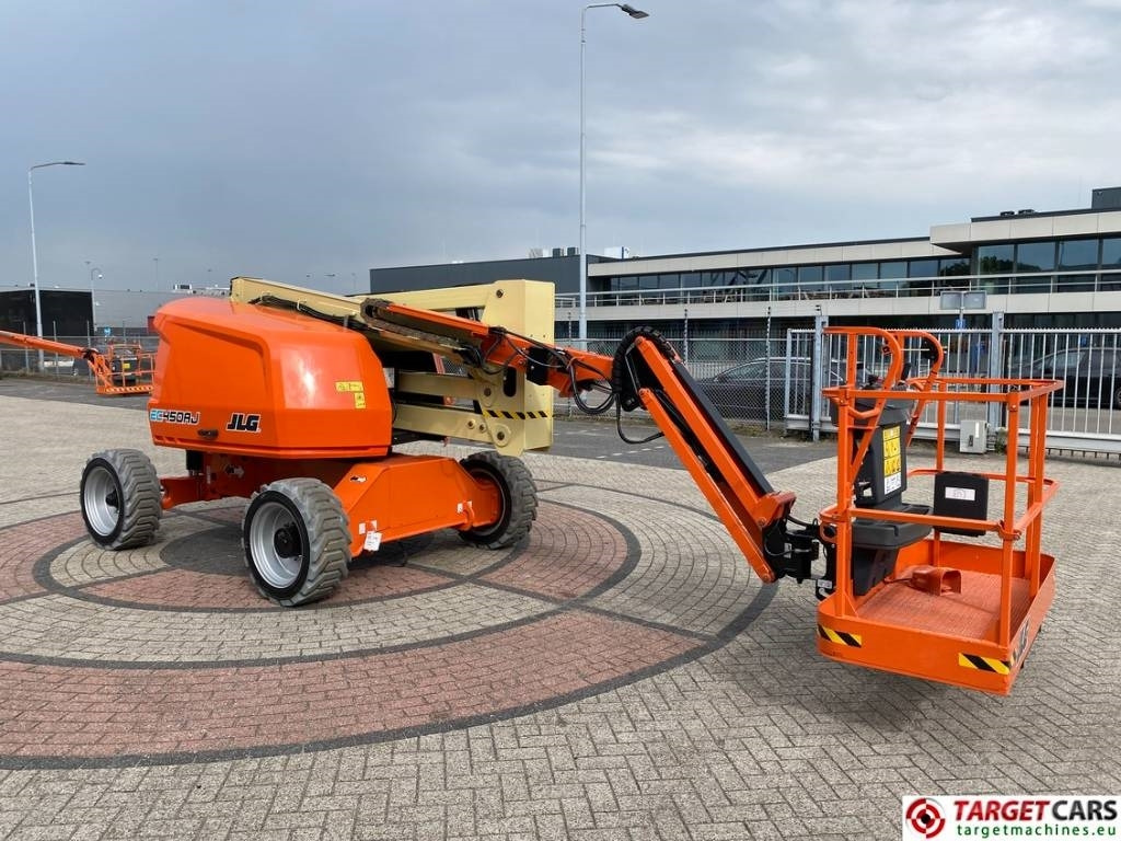 JLG EC450AJ Articulated El Lithium-Ion BoomLift 1572cm - Коленчатый подъемник: фото 2 JLG EC450AJ Articulated El Lithium-Ion BoomLift 1572cm - Коленчатый подъемник: фото 2