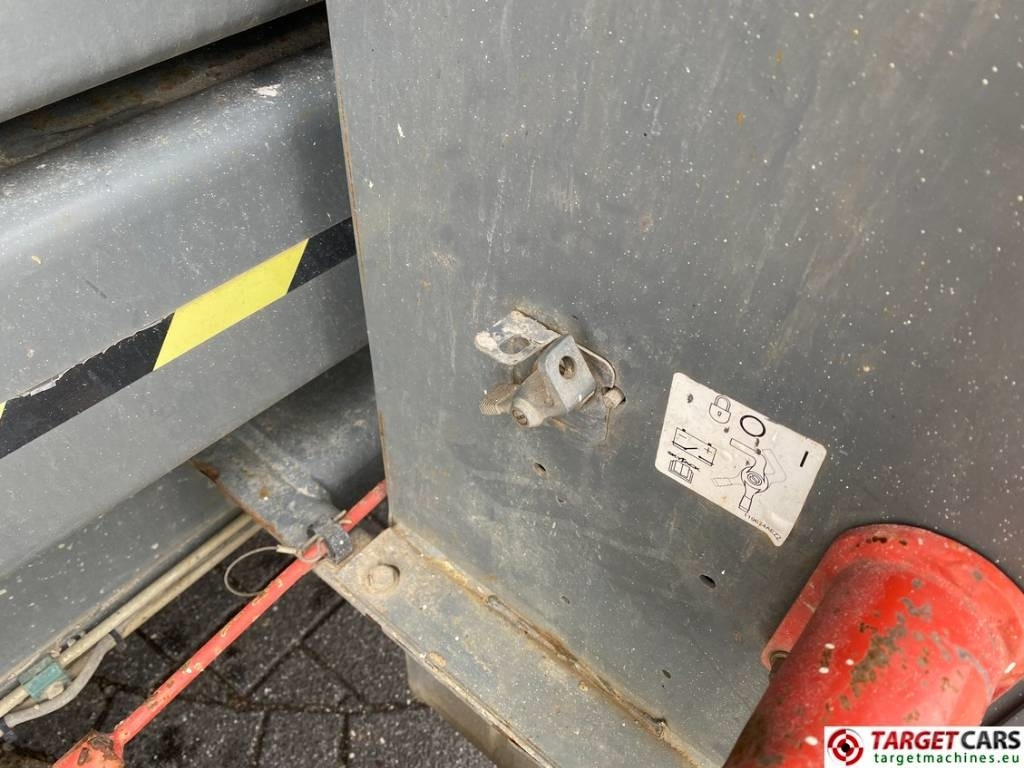 Ножничный подъемник SkyJack SJ8841RT Diesel 4x4 Scissor Work Lift 1430cm: фото 30 Ножничный подъемник SkyJack SJ8841RT Diesel 4x4 Scissor Work Lift 1430cm: фото 30