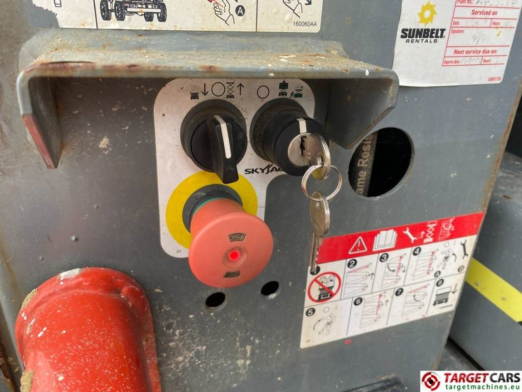 Ножничный подъемник SkyJack SJ8841RT Diesel 4x4 Scissor Work Lift 1430cm: фото 11 Ножничный подъемник SkyJack SJ8841RT Diesel 4x4 Scissor Work Lift 1430cm: фото 11