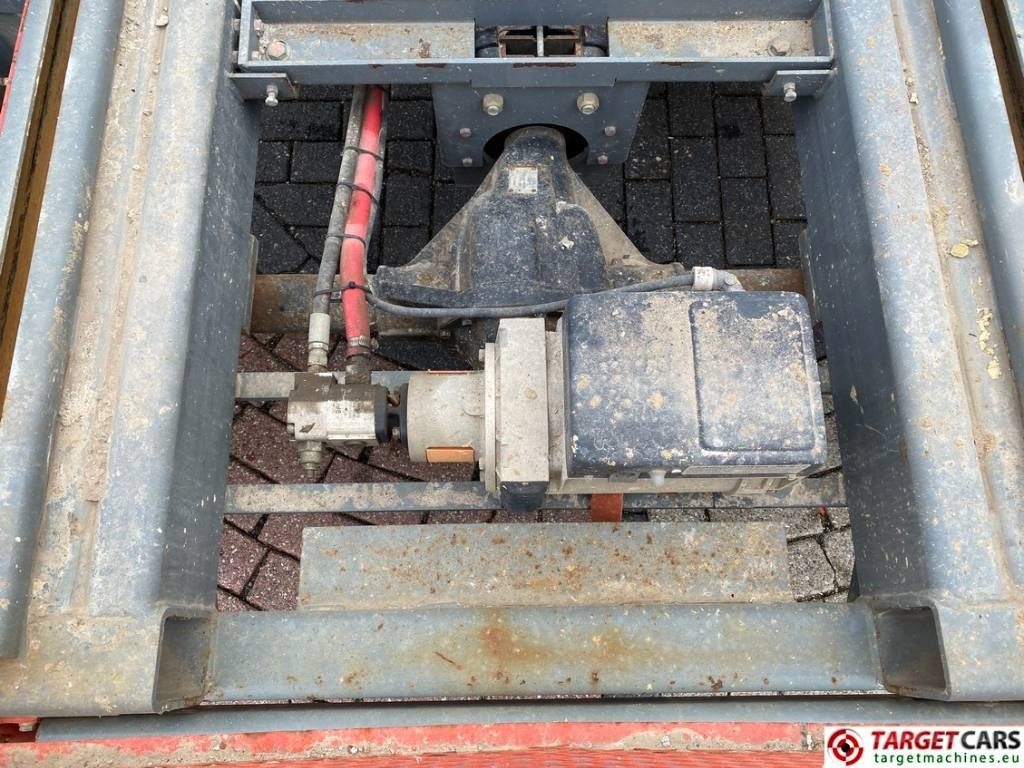 Ножничный подъемник SkyJack SJ8841RT Diesel 4x4 Scissor Work Lift 1430cm: фото 25 Ножничный подъемник SkyJack SJ8841RT Diesel 4x4 Scissor Work Lift 1430cm: фото 25