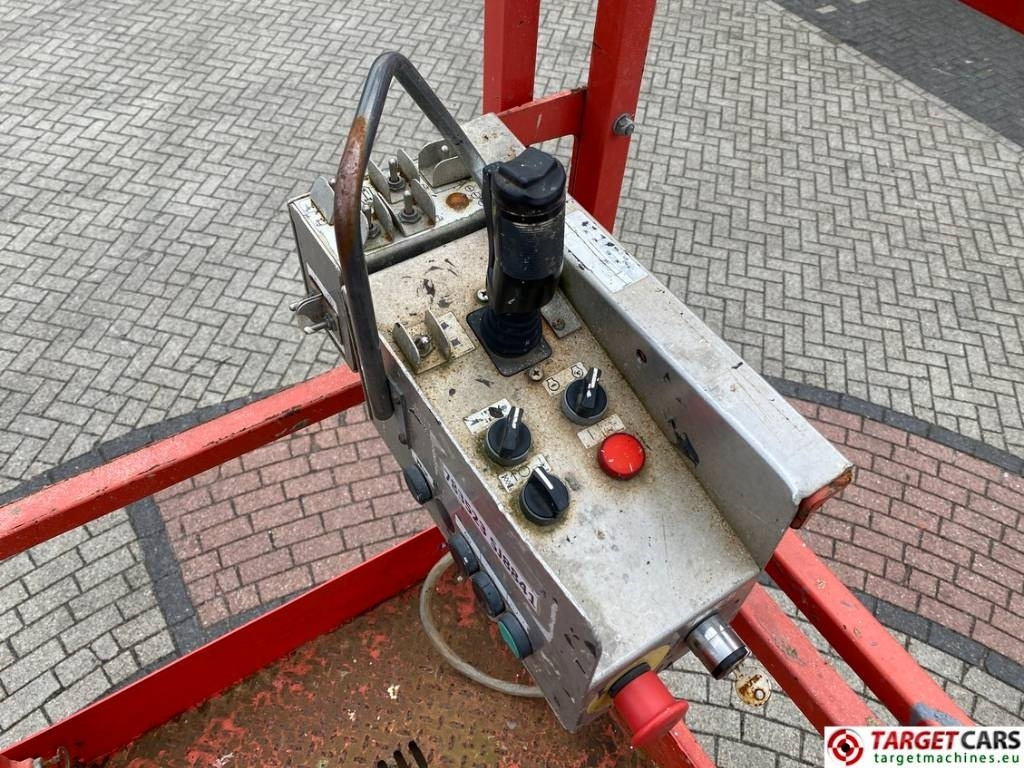 Ножничный подъемник SkyJack SJ8841RT Diesel 4x4 Scissor Work Lift 1430cm: фото 9 Ножничный подъемник SkyJack SJ8841RT Diesel 4x4 Scissor Work Lift 1430cm: фото 9