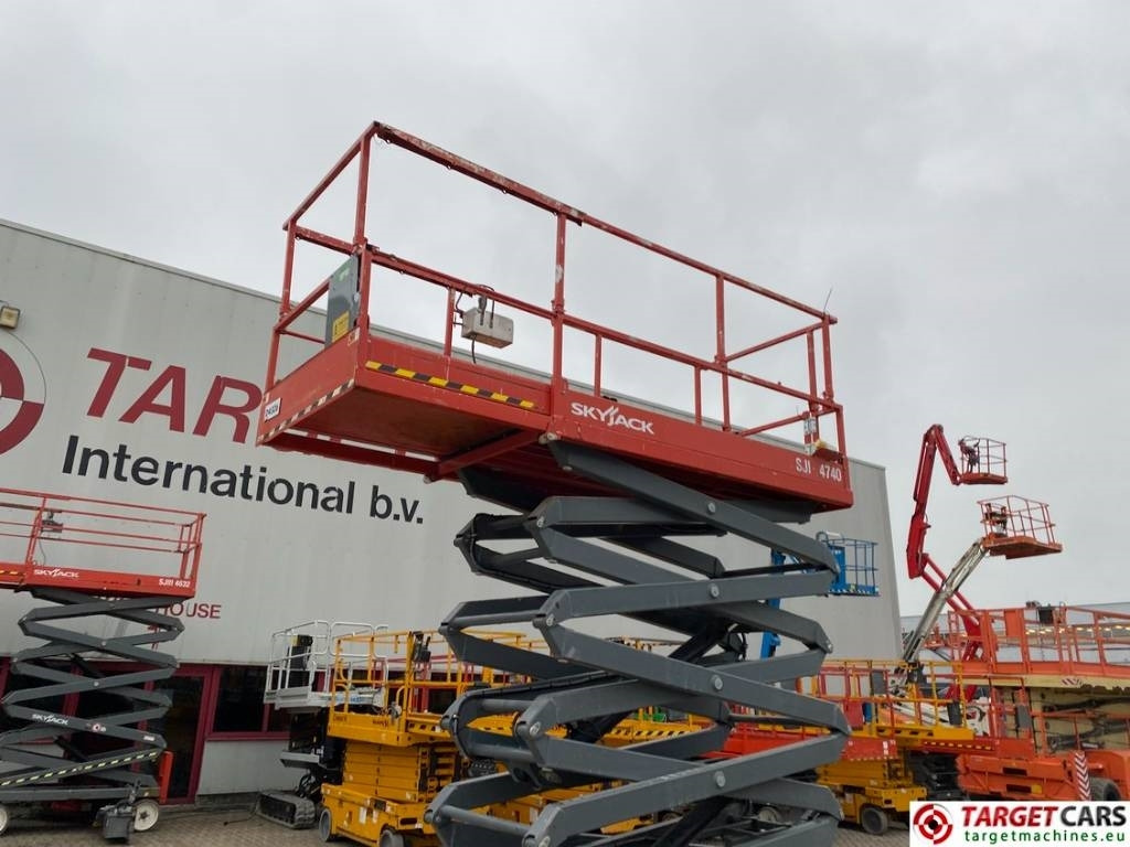 Ножничный подъемник SkyJack SJIII-4740 Electric 4740 Scissor Work Lift 1380cm: фото 30