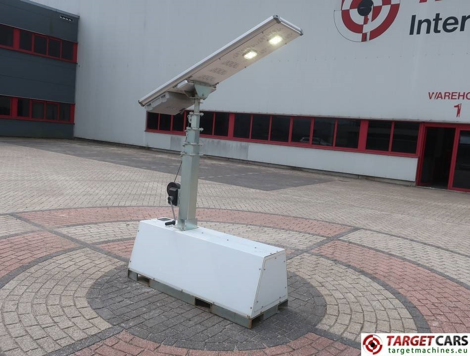 Trime X-Pole Tower Light 2x25W Led Solar Panel - Осветительная мачта: фото 4 Trime X-Pole Tower Light 2x25W Led Solar Panel - Осветительная мачта: фото 4