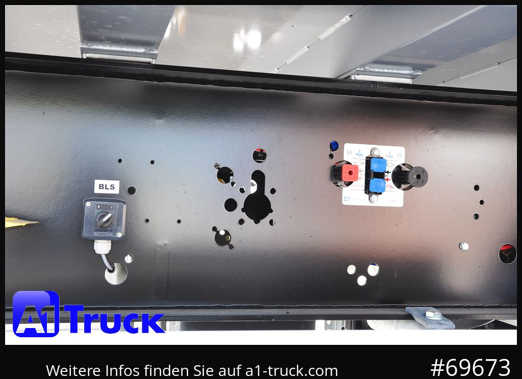 REISCH RHKS, Alu-Kippmulde 54m³, Kombitüren, Alufelgen, Liftachse, - Самосвальный полуприцеп: фото 4 REISCH RHKS, Alu-Kippmulde 54m³, Kombitüren, Alufelgen, Liftachse, - Самосвальный полуприцеп: фото 4