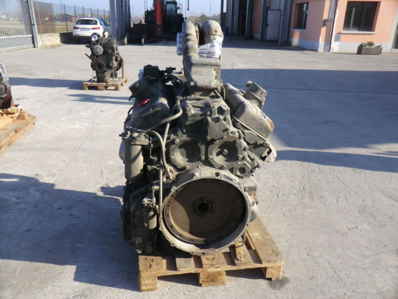 DETROIT DIESEL 8V53 MOTORE MARINO USATO. TIPO D.W. - L.S. COMPLETO DI TURBO E MOTORINO DI AVVIAMENTO. - Двигатель для Строительной техники: фото 4 DETROIT DIESEL 8V53 MOTORE MARINO USATO. TIPO D.W. - L.S. COMPLETO DI TURBO E MOTORINO DI AVVIAMENTO. - Двигатель для Строительной техники: фото 4