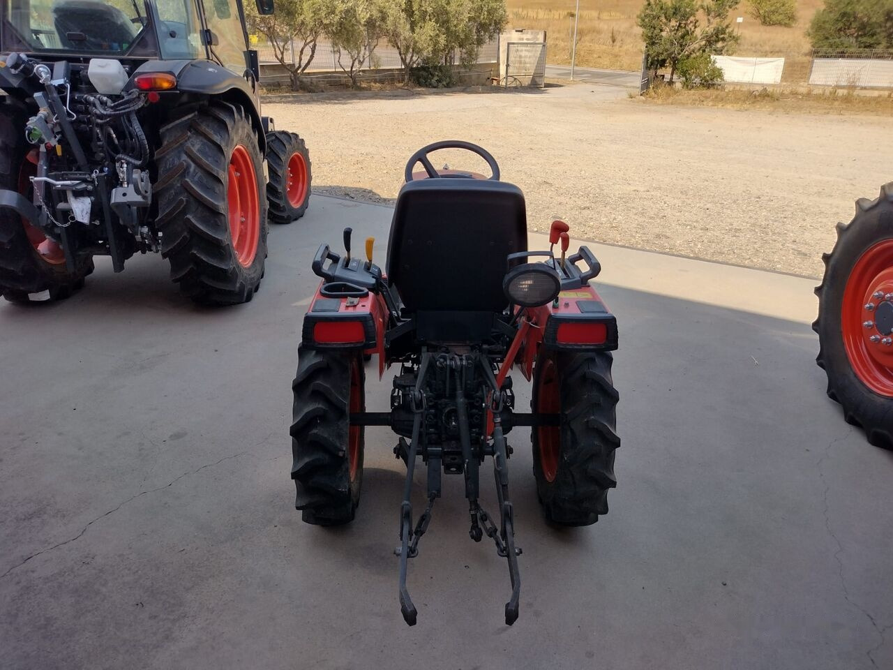 Kubota B1220 - Минитрактор: фото 2 Kubota B1220 - Минитрактор: фото 2