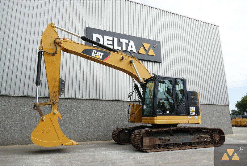 Caterpillar 325F LCR - Гусеничный экскаватор: фото 3 Caterpillar 325F LCR - Гусеничный экскаватор: фото 3