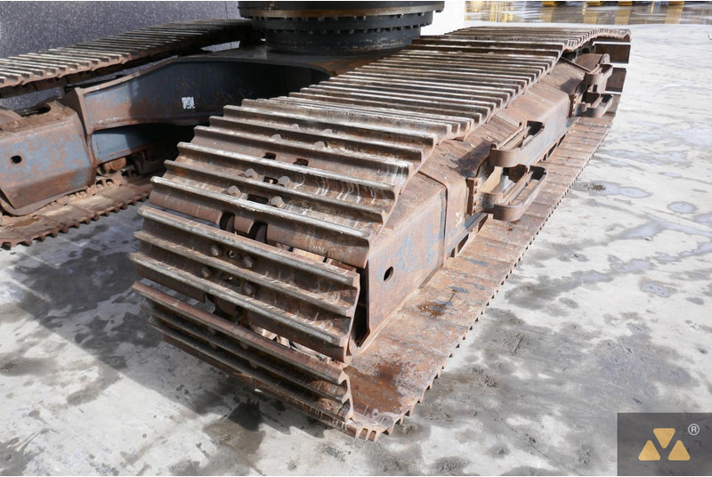 Гусеничный экскаватор Komatsu PC490LC-11: фото 13