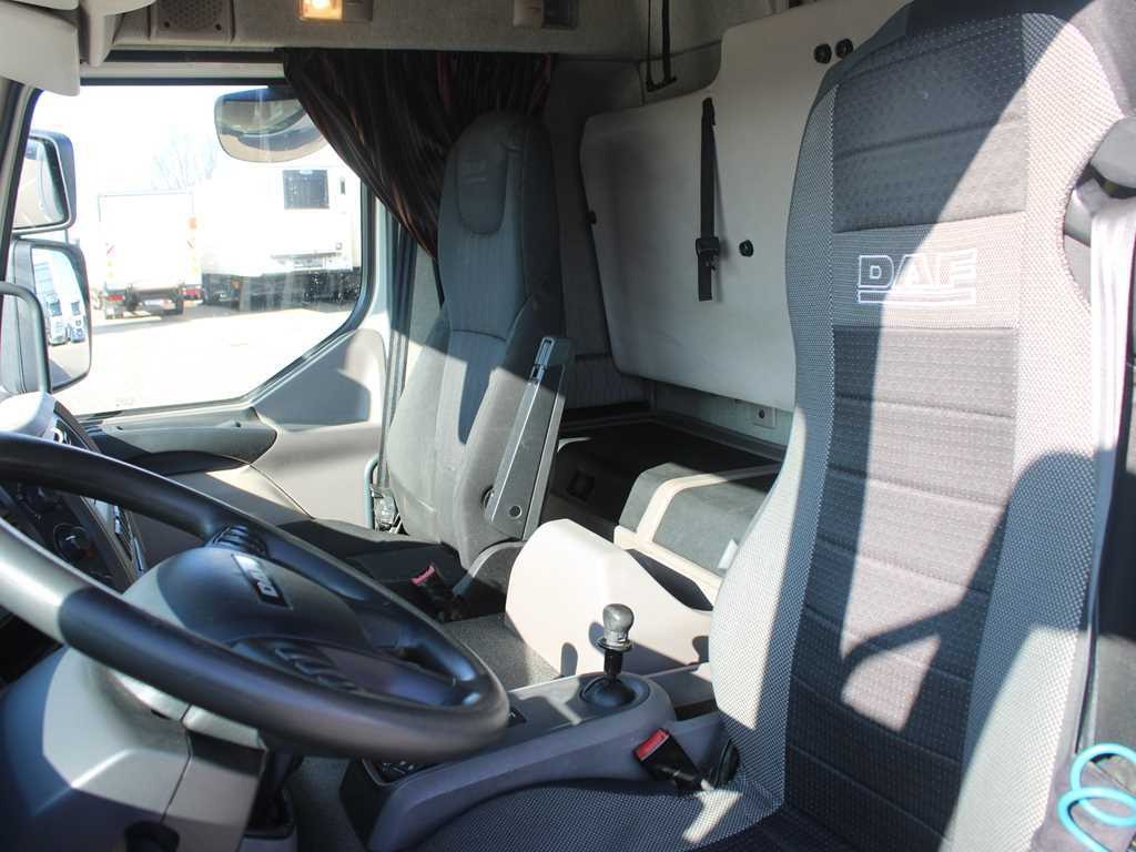 Тентованный грузовик DAF LF 210, EURO 6, SLEEPING BODY: фото 10 Тентованный грузовик DAF LF 210, EURO 6, SLEEPING BODY: фото 10