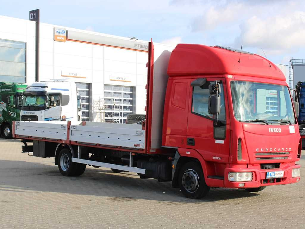 Iveco EUROCARGO ML 90E17, EURO 3, PNEU 80% - Тентованный грузовик: фото 2 Iveco EUROCARGO ML 90E17, EURO 3, PNEU 80% - Тентованный грузовик: фото 2