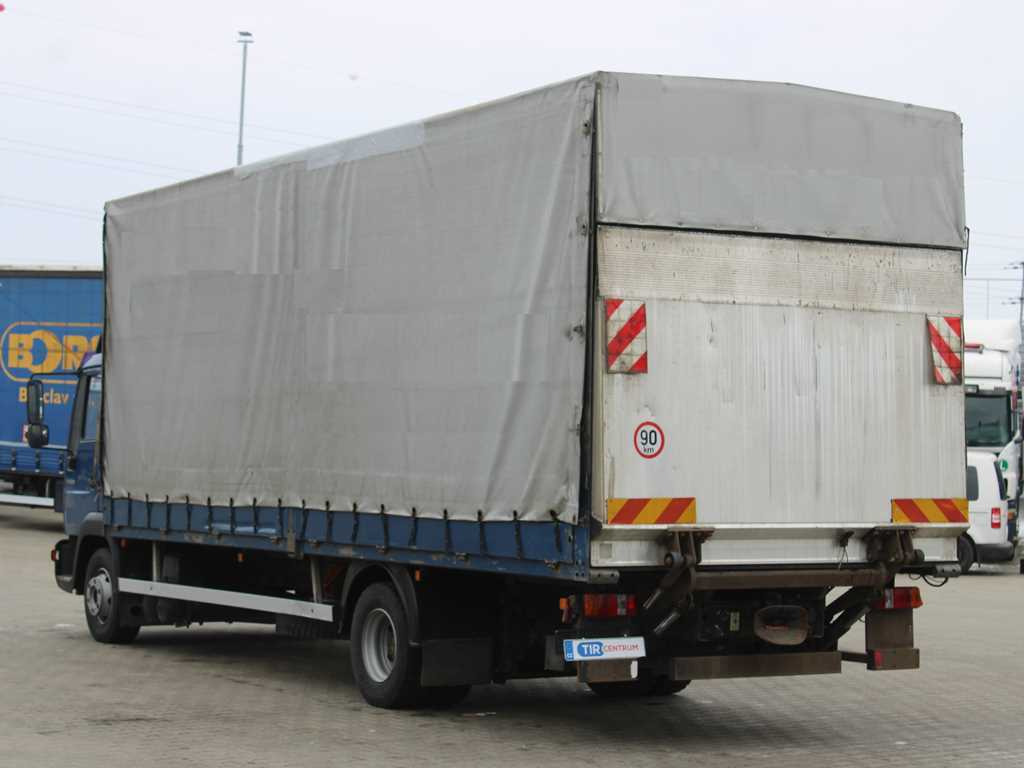 MAN LE 12.220, EURO 3, HYDRAULIC FRONT, TIRES 80% - Тентованный грузовик: фото 5 MAN LE 12.220, EURO 3, HYDRAULIC FRONT, TIRES 80% - Тентованный грузовик: фото 5