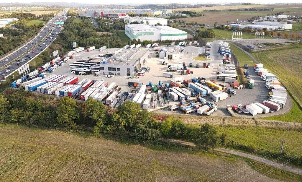 MAN TGL 8.210, EURO 4 + H&W TRAILER - Тентованный грузовик: фото 2 MAN TGL 8.210, EURO 4 + H&W TRAILER - Тентованный грузовик: фото 2