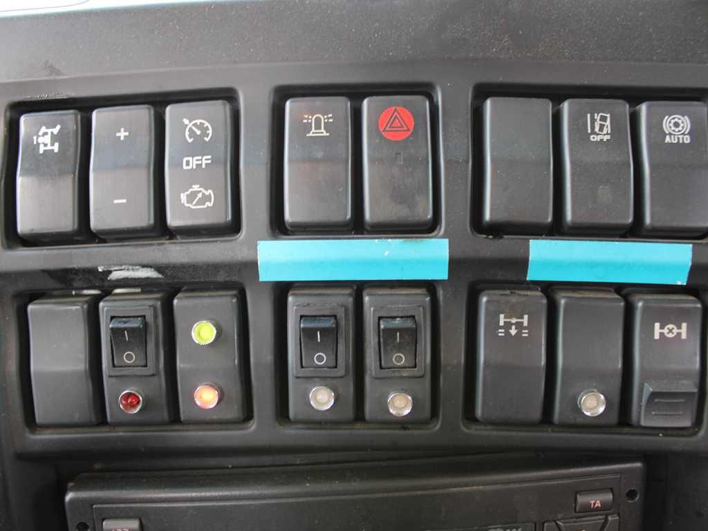 Грузовик с подъемником Renault D16, CRANE HMF 1130K- RC+ PLATFORM, PARKING CAM.: фото 14