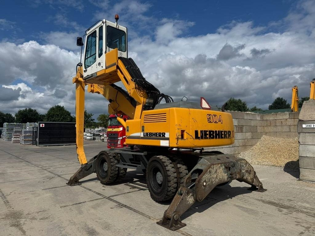 Liebherr A 904 - Перегружатель: фото 3 Liebherr A 904 - Перегружатель: фото 3