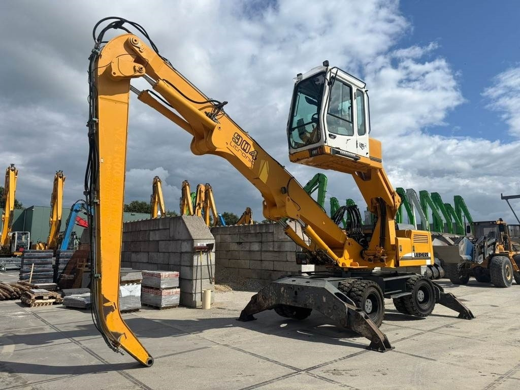 Liebherr A 904 - Перегружатель: фото 2 Liebherr A 904 - Перегружатель: фото 2