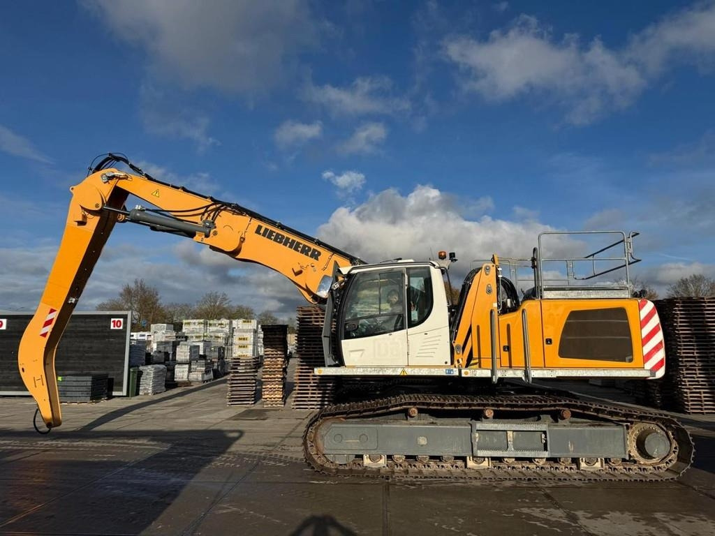 Перегружатель Liebherr LH 40C EW: фото 7 Перегружатель Liebherr LH 40C EW: фото 7