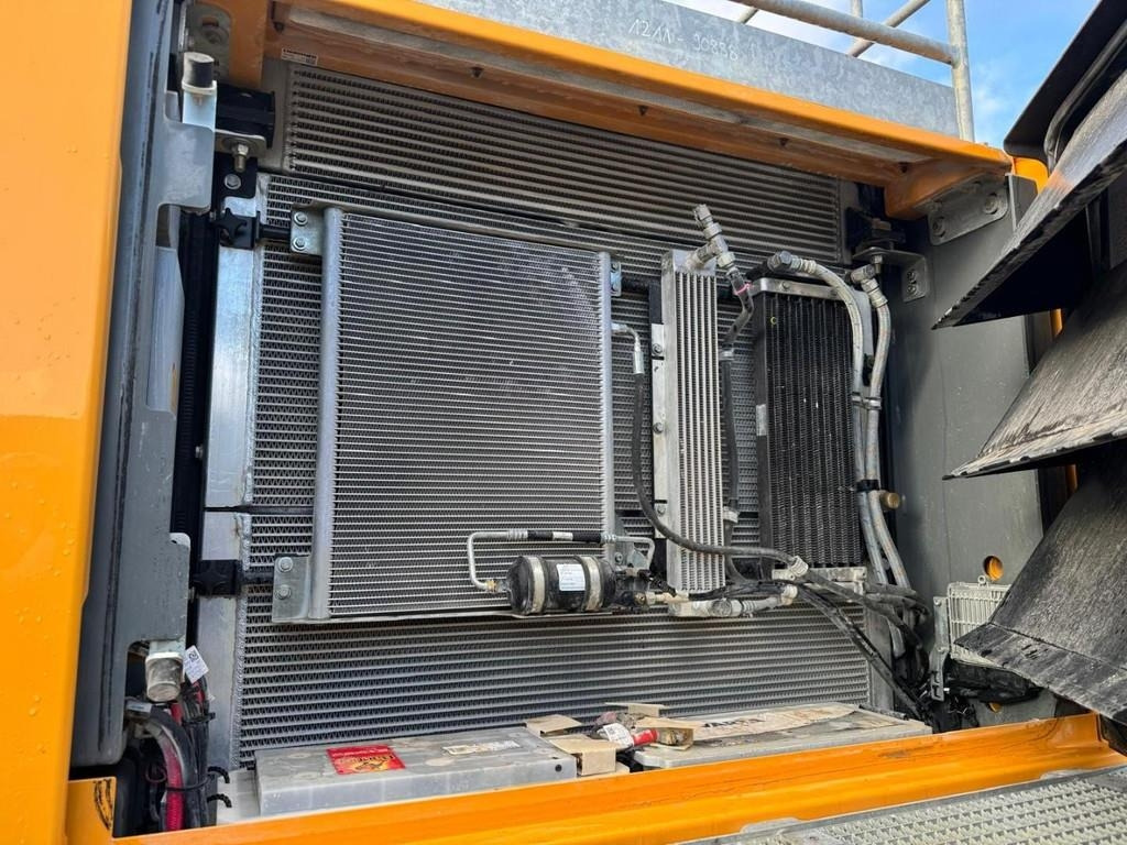 Перегружатель Liebherr LH 40C EW: фото 15 Перегружатель Liebherr LH 40C EW: фото 15