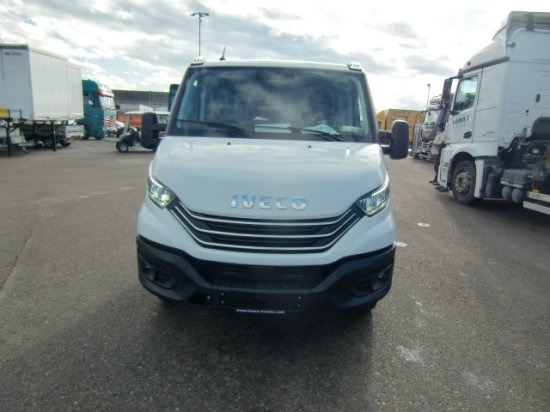 Iveco Daily 40 - 180 Fahrgestell, E6 Automatik 2 Stück verfügbar - Грузовик-шасси: фото 2 Iveco Daily 40 - 180 Fahrgestell, E6 Automatik 2 Stück verfügbar - Грузовик-шасси: фото 2