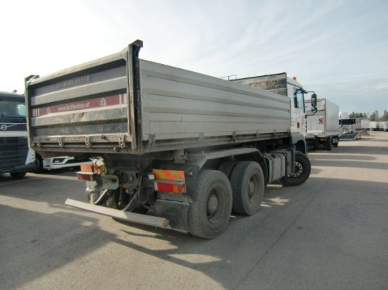 MAN TGA 26.360 6x4 Kipper, Manuel, E3 Schwarzmüller 3-Seitenkipper - Самосвал: фото 4 MAN TGA 26.360 6x4 Kipper, Manuel, E3 Schwarzmüller 3-Seitenkipper - Самосвал: фото 4