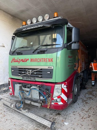 Volvo Roto Hochdruck Kehrmaschine 300 Bar, Beam A/S ,Voll Funktionstüchtig - Подметально-уборочная машина: фото 2 Volvo Roto Hochdruck Kehrmaschine 300 Bar, Beam A/S ,Voll Funktionstüchtig - Подметально-уборочная машина: фото 2