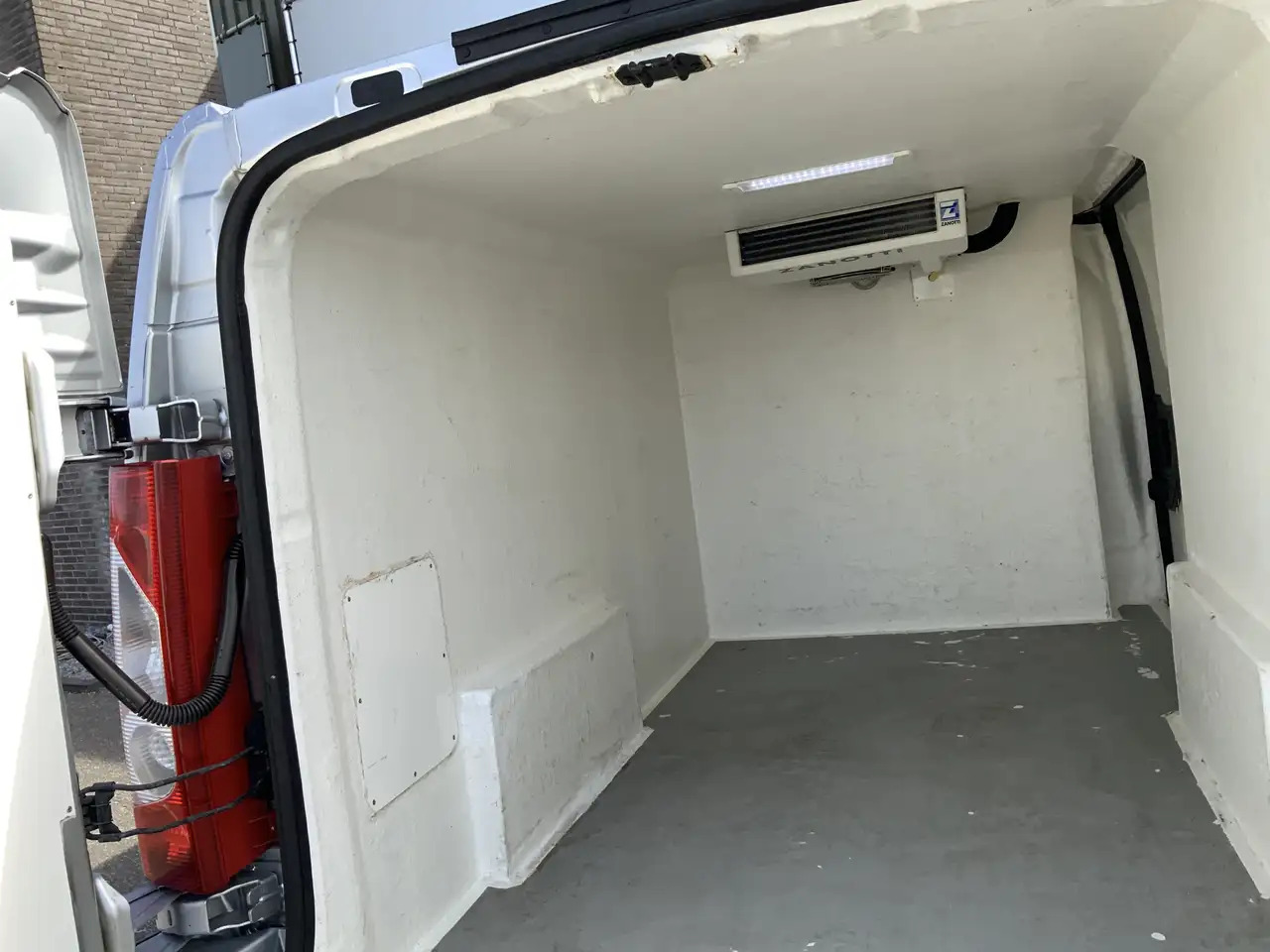Citroen Jumpy 2.0 HDI L2H1 Koelauto werkt 100% Dag & Nacht Airco - Малотоннажный рефрижератор: фото 5 Citroen Jumpy 2.0 HDI L2H1 Koelauto werkt 100% Dag & Nacht Airco - Малотоннажный рефрижератор: фото 5
