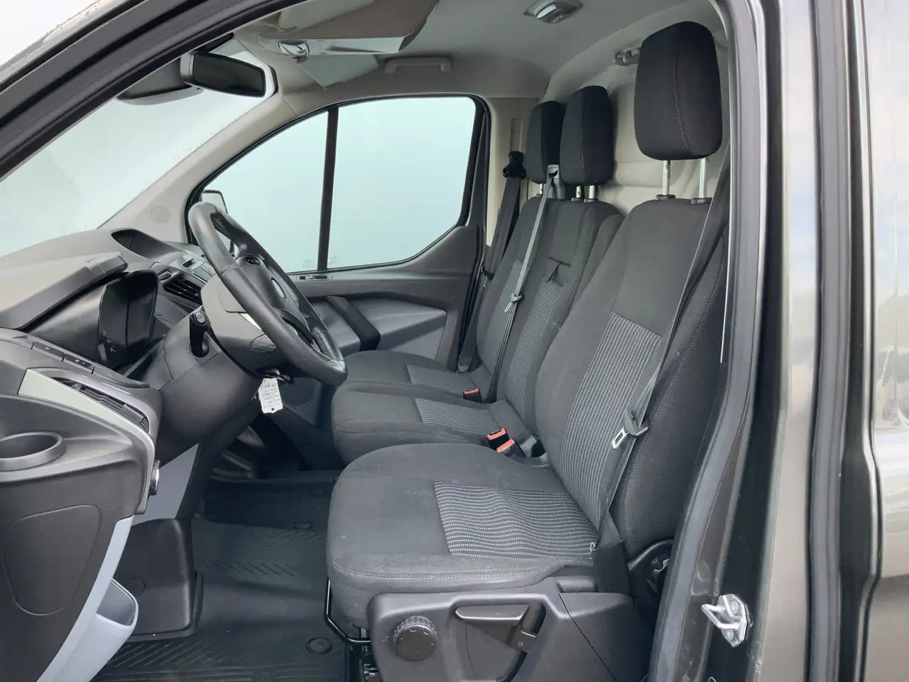 Ford Transit Custom 270 2.2 TDCI L1H1 Trend Airco Camera Cruise Dakdra - Цельнометаллический фургон: фото 4 Ford Transit Custom 270 2.2 TDCI L1H1 Trend Airco Camera Cruise Dakdra - Цельнометаллический фургон: фото 4