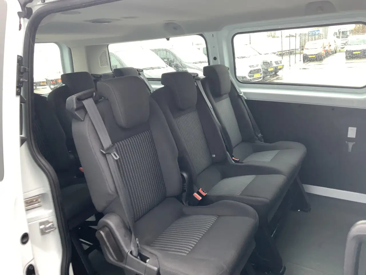 Пассажирский фургон Ford Transit Custom 300 2.2 TDCI L2H1 (11000,- ex btw /ex bpm)Trend: фото 11