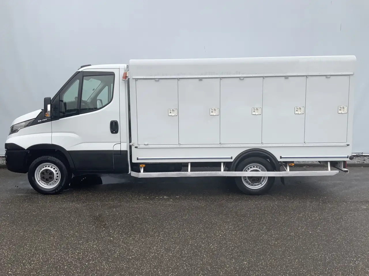 Iveco Daily 35S12 2.3 345 vries Auto 40 gr onder nul. 10 Deure - Малотоннажный рефрижератор: фото 3 Iveco Daily 35S12 2.3 345 vries Auto 40 gr onder nul. 10 Deure - Малотоннажный рефрижератор: фото 3