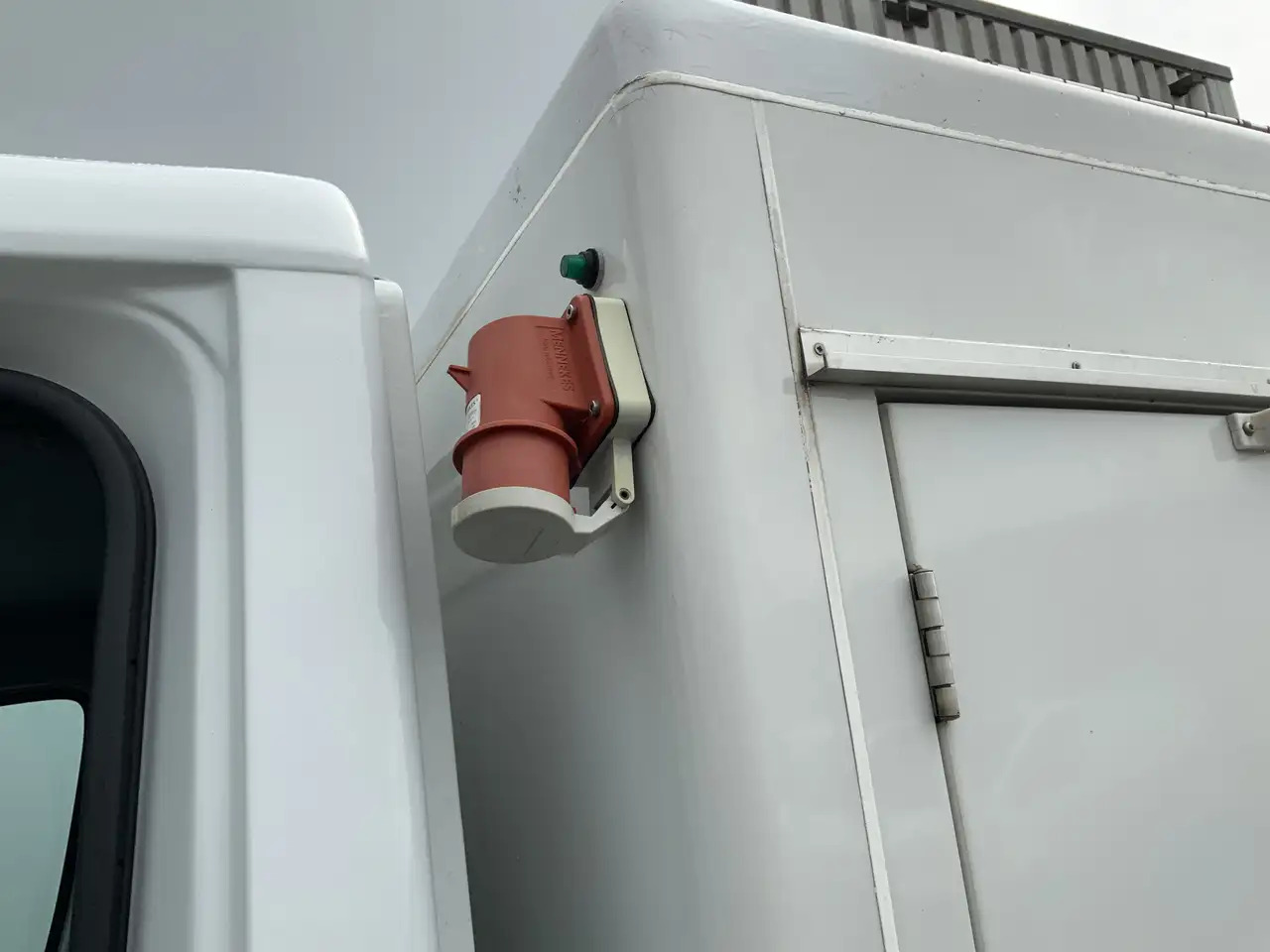 Mercedes-Benz Sprinter 311 2.2 CDI 366 40 gr _0 ijswagen 10 Deuren Euro 6 - Малотоннажный рефрижератор: фото 4 Mercedes-Benz Sprinter 311 2.2 CDI 366 40 gr _0 ijswagen 10 Deuren Euro 6 - Малотоннажный рефрижератор: фото 4